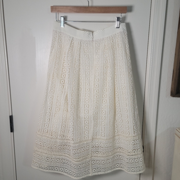Boden Althea White Lace Midi Skirt | Chic Boho Style | Size 6 | Elegant Details - Picture 7 of 9